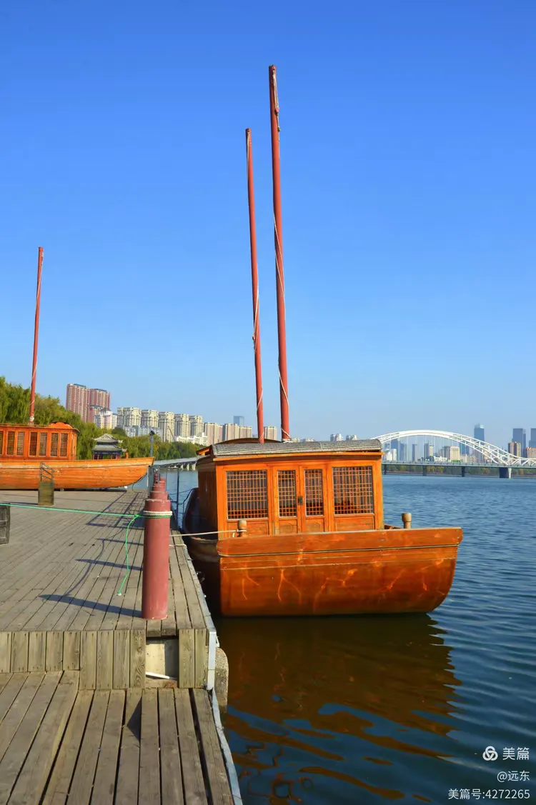 浑河之秋.7浑河晚渡码头一摄于沈阳罗士圈公园